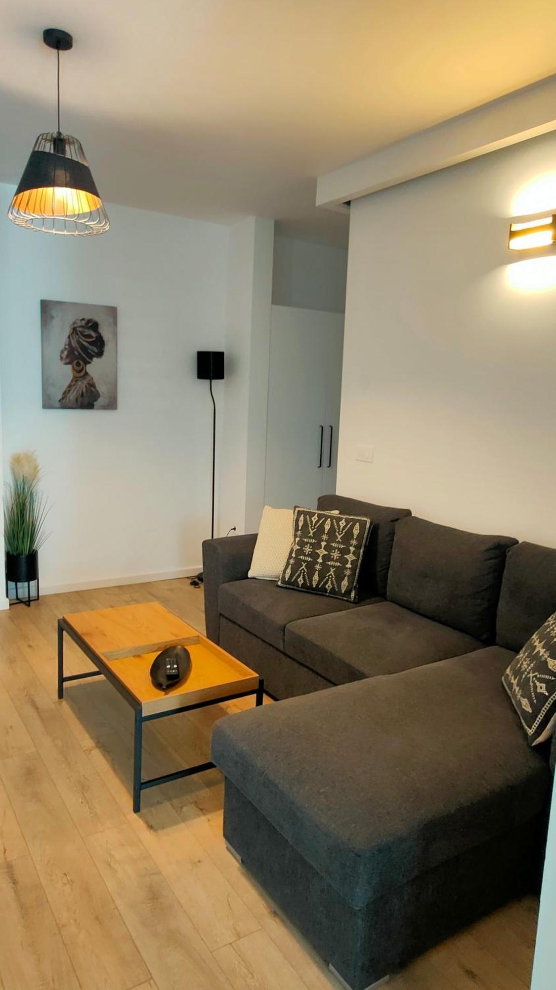 Oak Columna Apartamento *